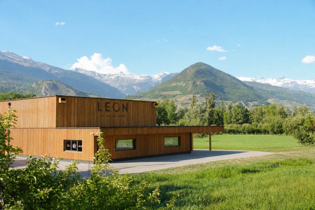 Cave à LEON